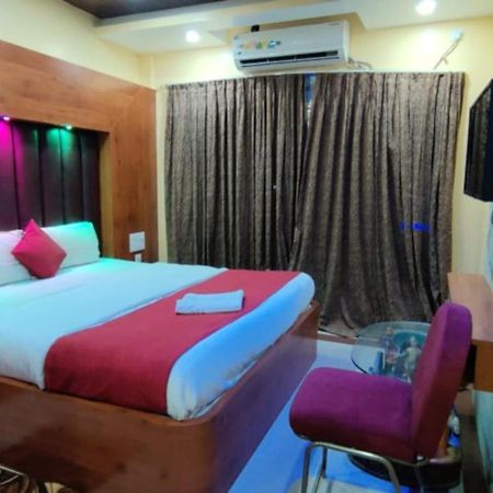 Hotel Ashray Пури Екстериор снимка
