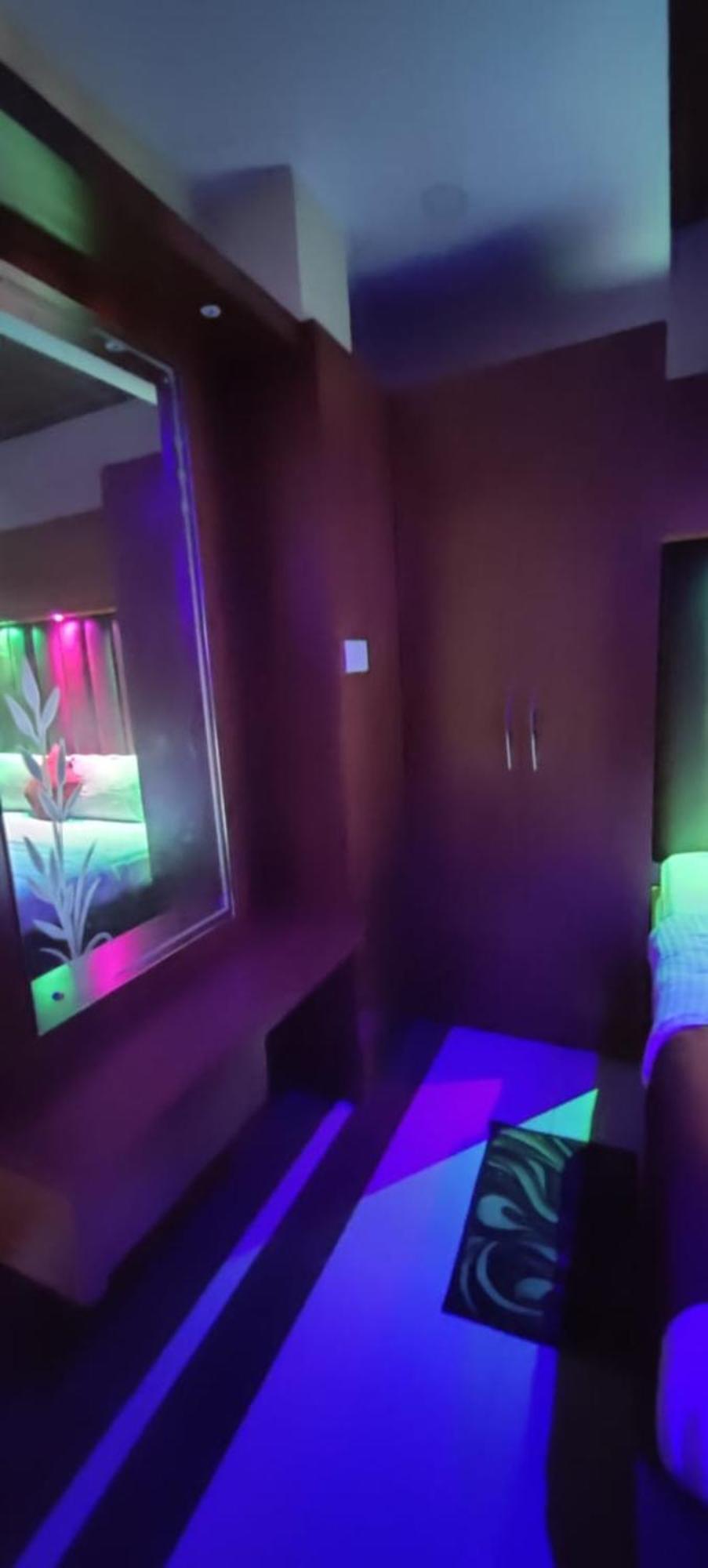 Hotel Ashray Пури Екстериор снимка