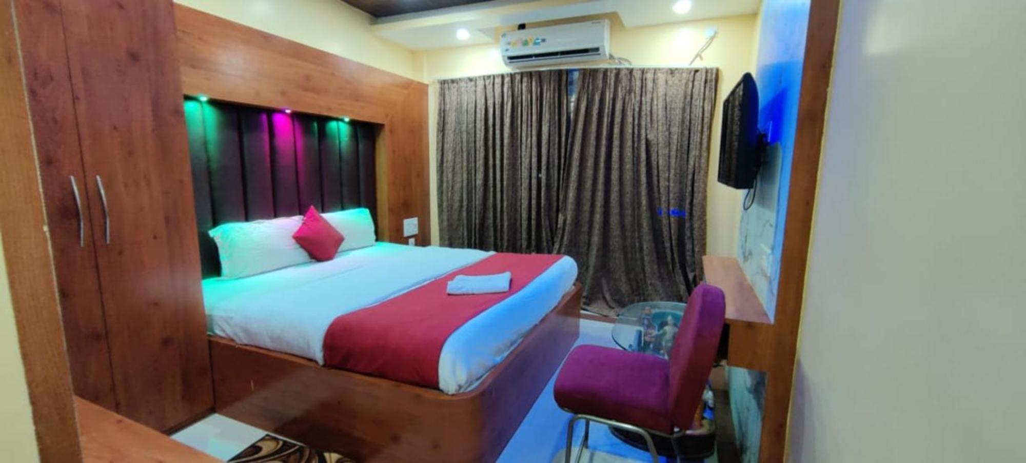 Hotel Ashray Пури Екстериор снимка
