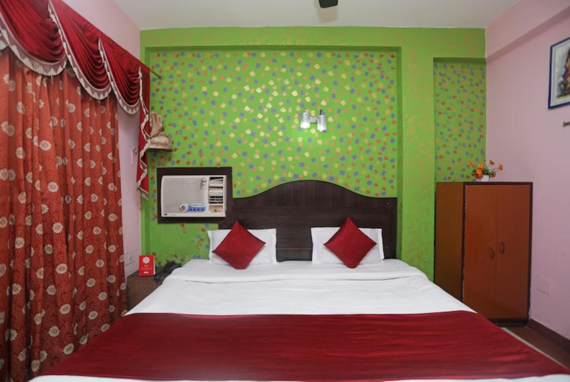 Hotel Ashray Пури Екстериор снимка