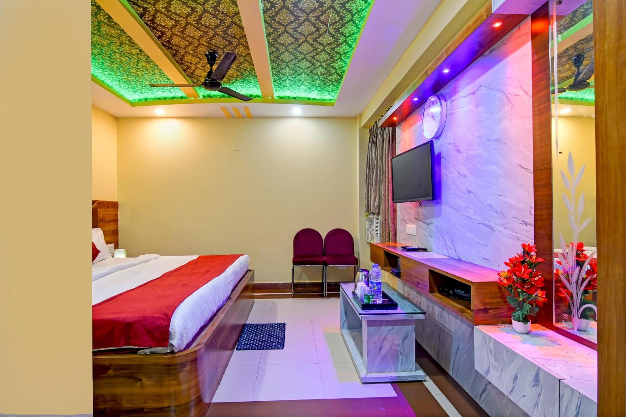 Hotel Ashray Пури Екстериор снимка