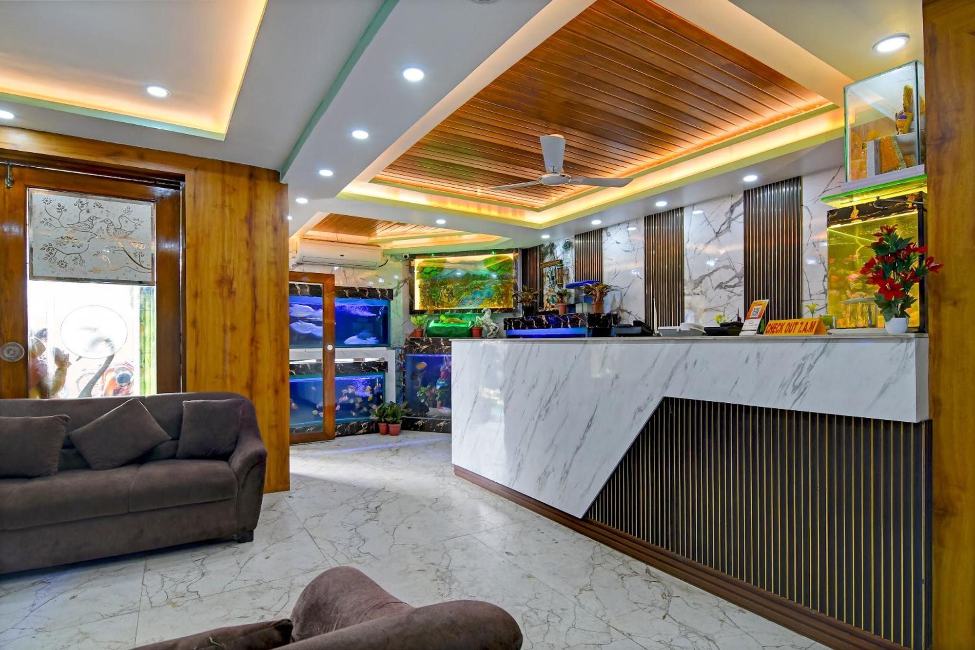 Hotel Ashray Пури Екстериор снимка