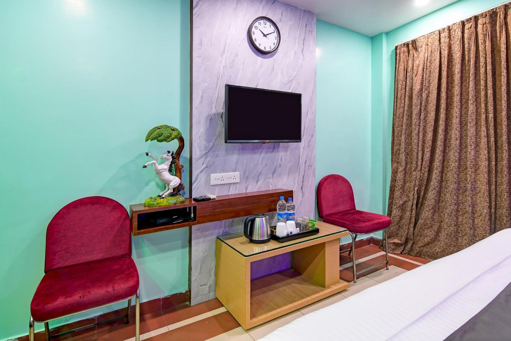 Hotel Ashray Пури Екстериор снимка