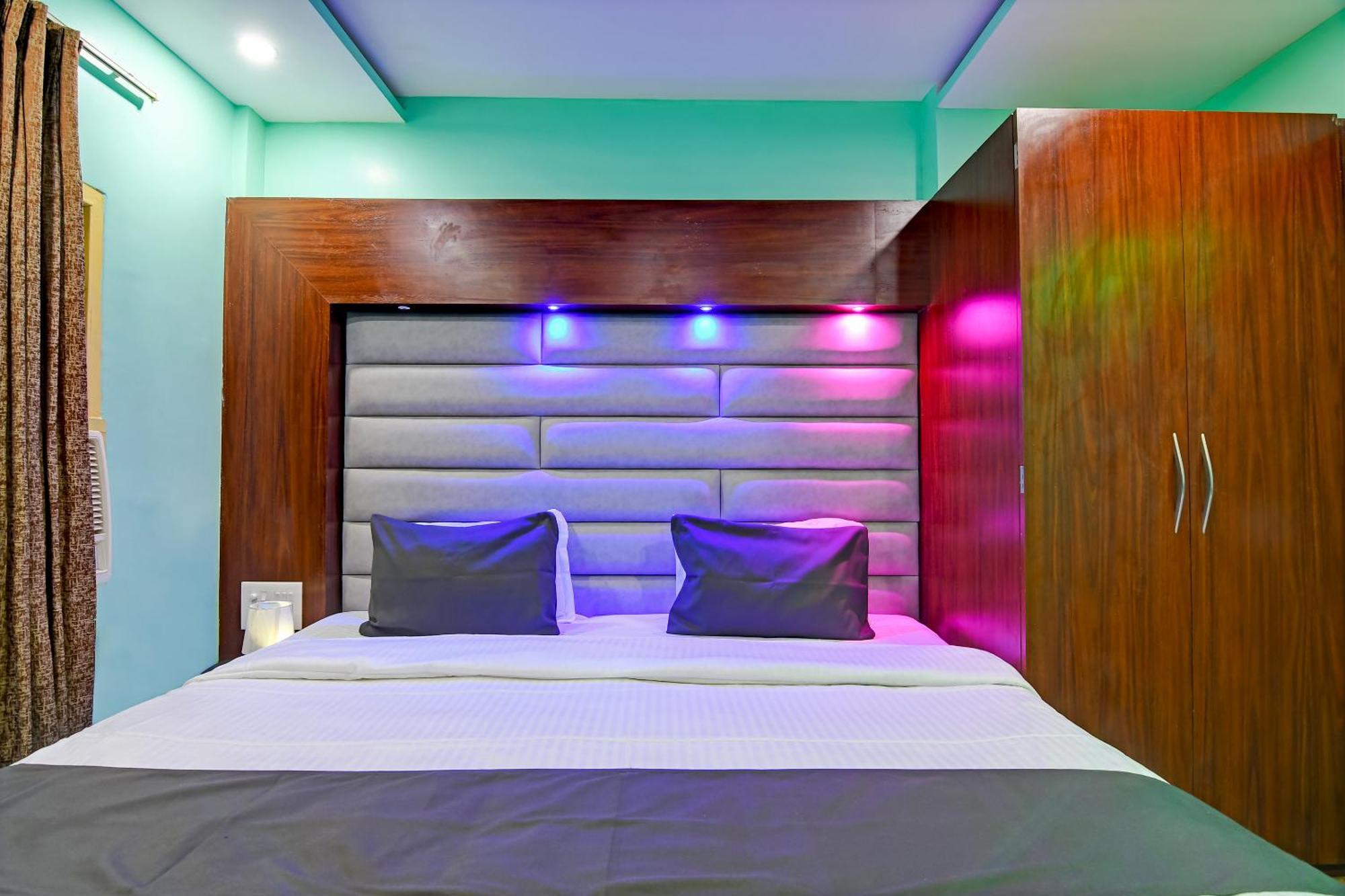 Hotel Ashray Пури Екстериор снимка